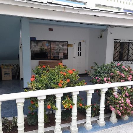Posada Henry Sede Centro San Andrés Exterior foto